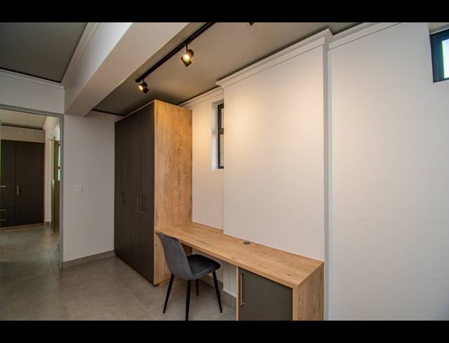 3 BEDROOM TOWNHOUSE FOR SALE IN MENLO PARK